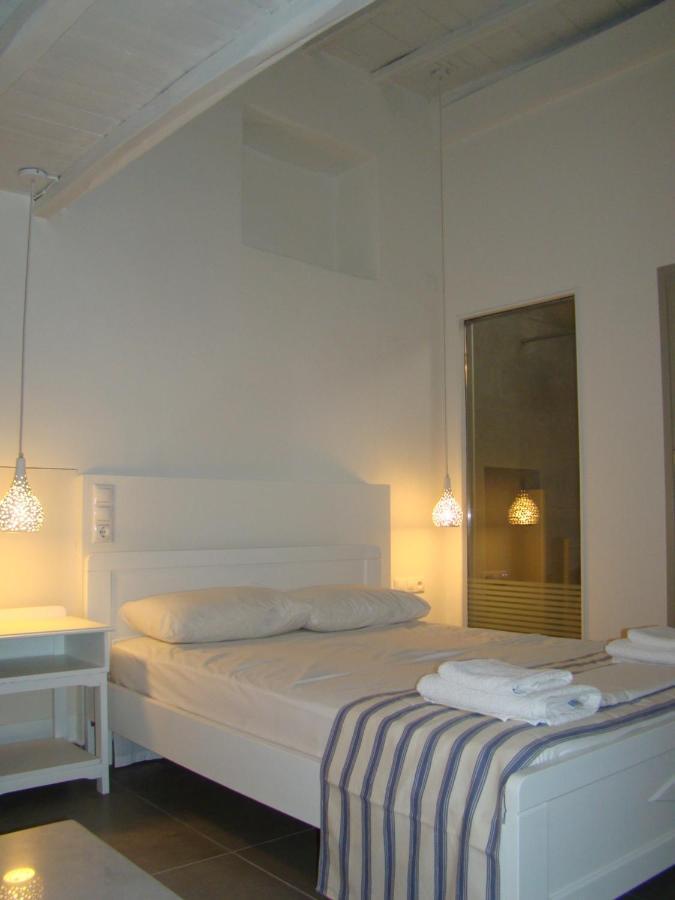 Efi'S Apartments Plaka  Eksteriør bilde