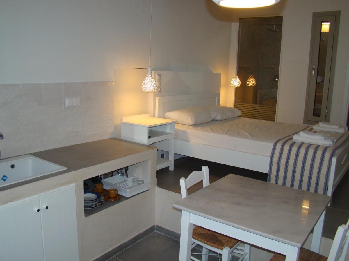 Efi'S Apartments Plaka  Eksteriør bilde