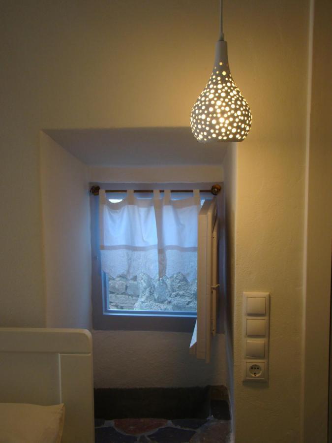 Efi'S Apartments Plaka  Eksteriør bilde